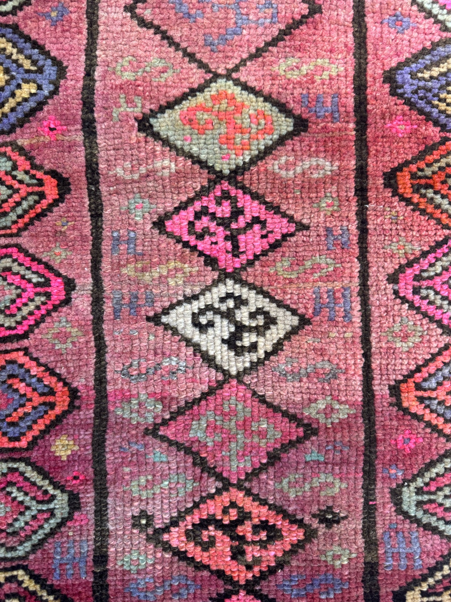 1.10'x3.2' Turkish Mini Rug