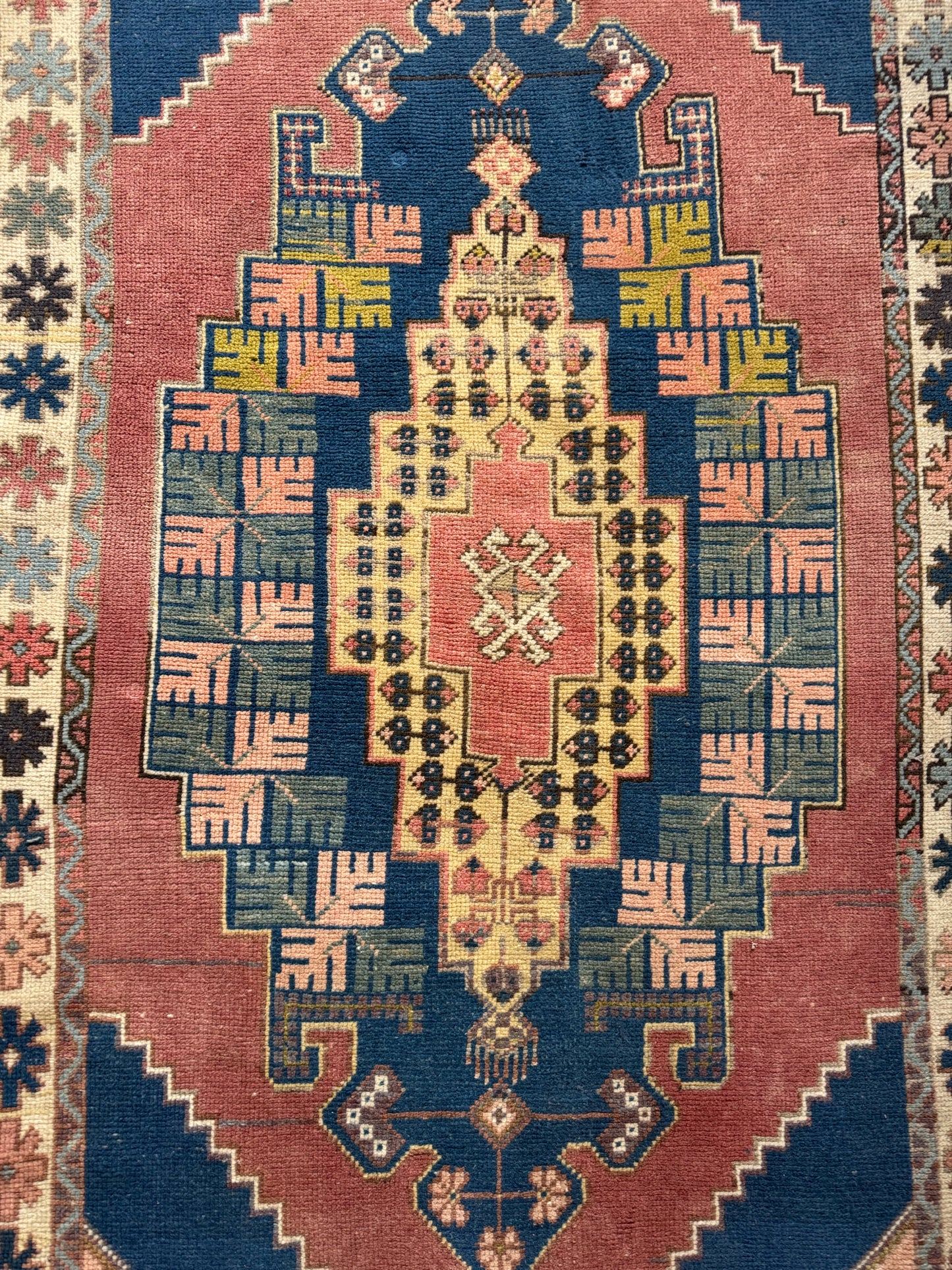4.6'x8.6' Vintage Turkish Rug