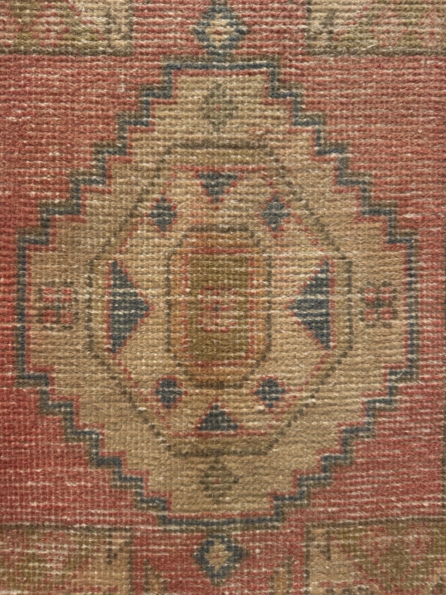 1.5'x3' Turkish Mini Rug