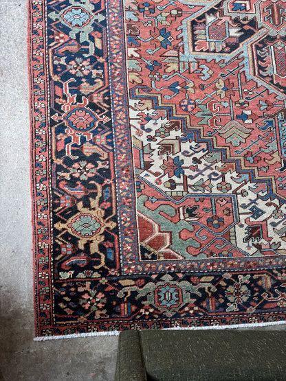 7.5'x10.4' Vintage Persian Rug