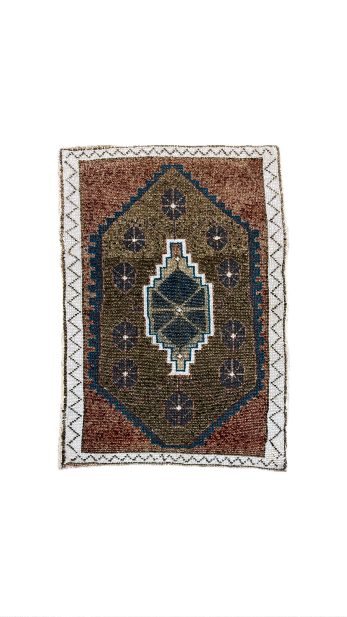 1.9'x2.6' Turkish Mini Rug
