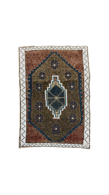 1.9'x2.6' Turkish Mini Rug