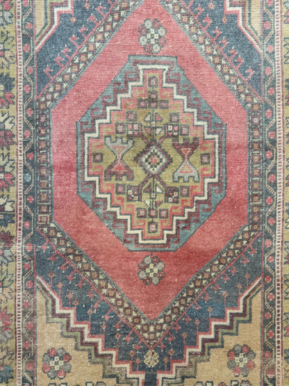 3.10'x7' Vintage Turkish Rug