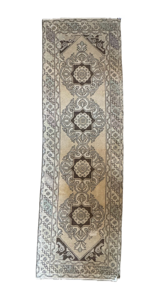 3'x9.4' Vintage Turkish Rug