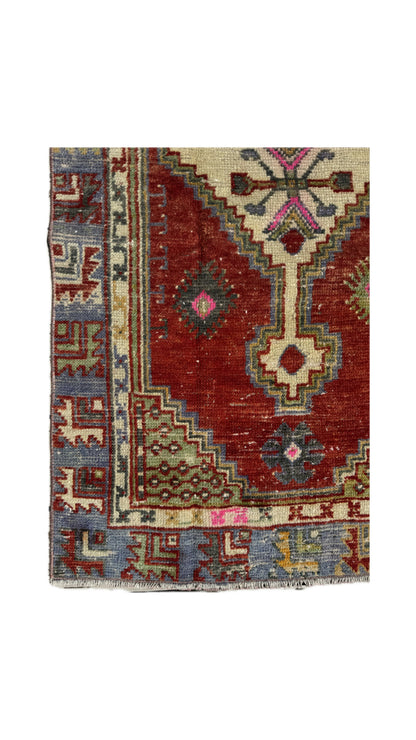 2.5'x4.8' Vintage Turkish Rug