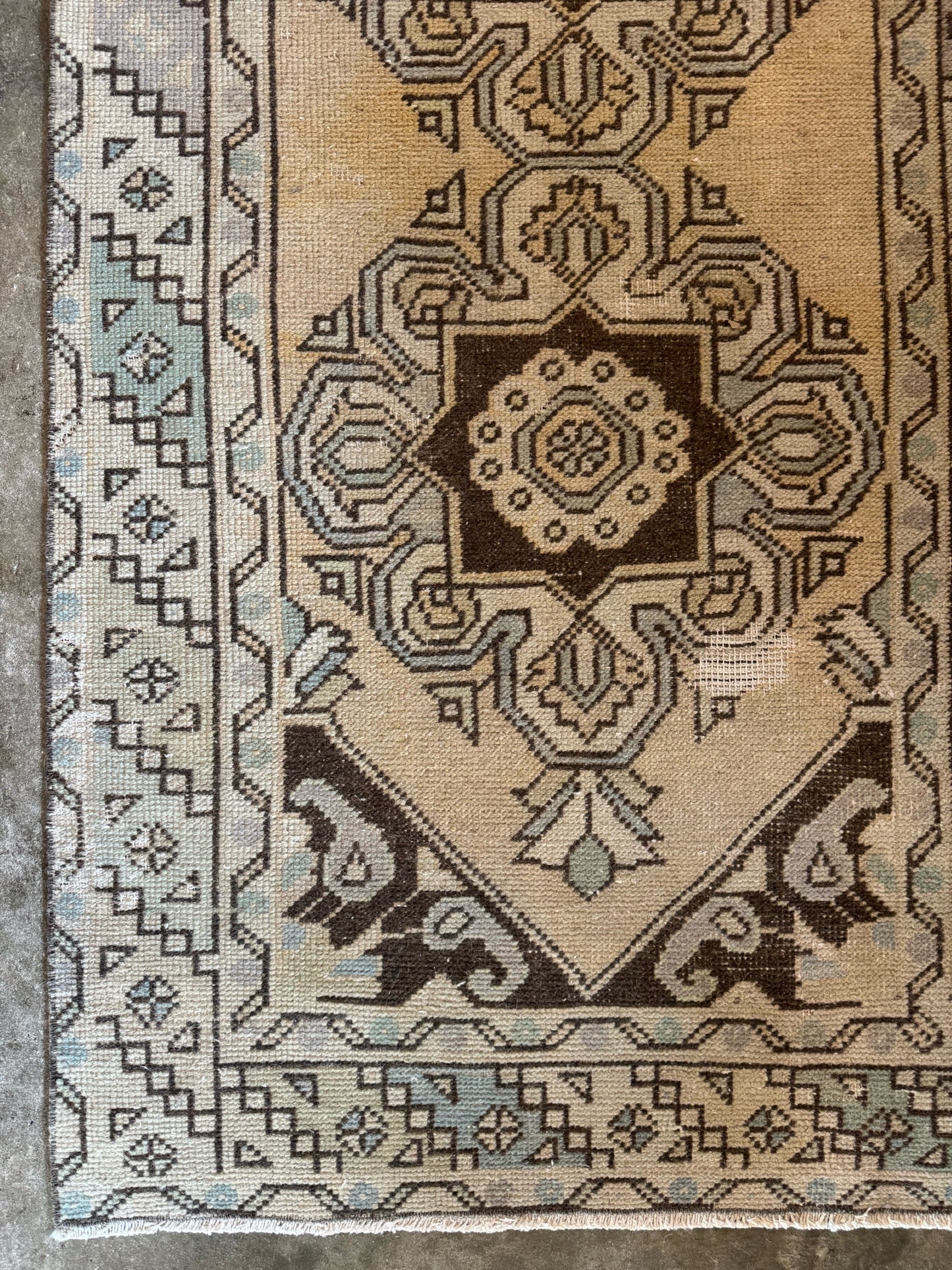3'x9.4' Vintage Turkish Rug