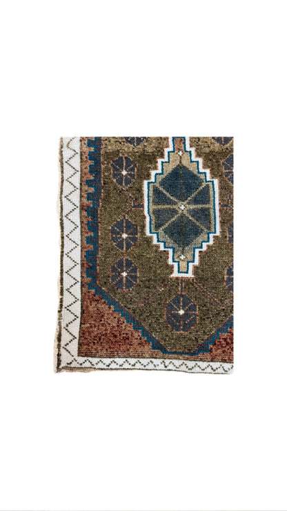 1.9'x2.6' Turkish Mini Rug