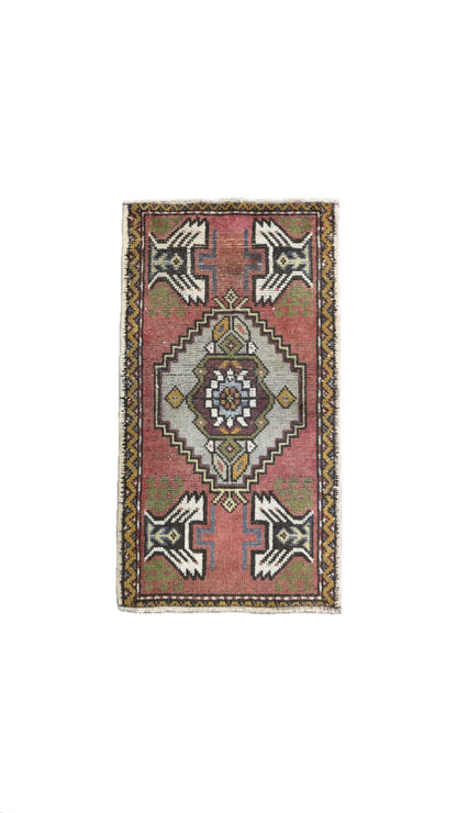 1.8'x3.4' Turkish Rug