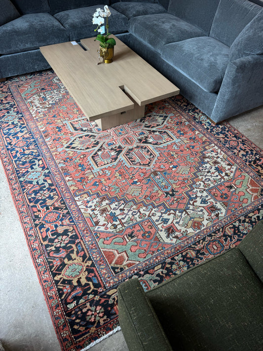 7.5'x10.4' Vintage Persian Rug