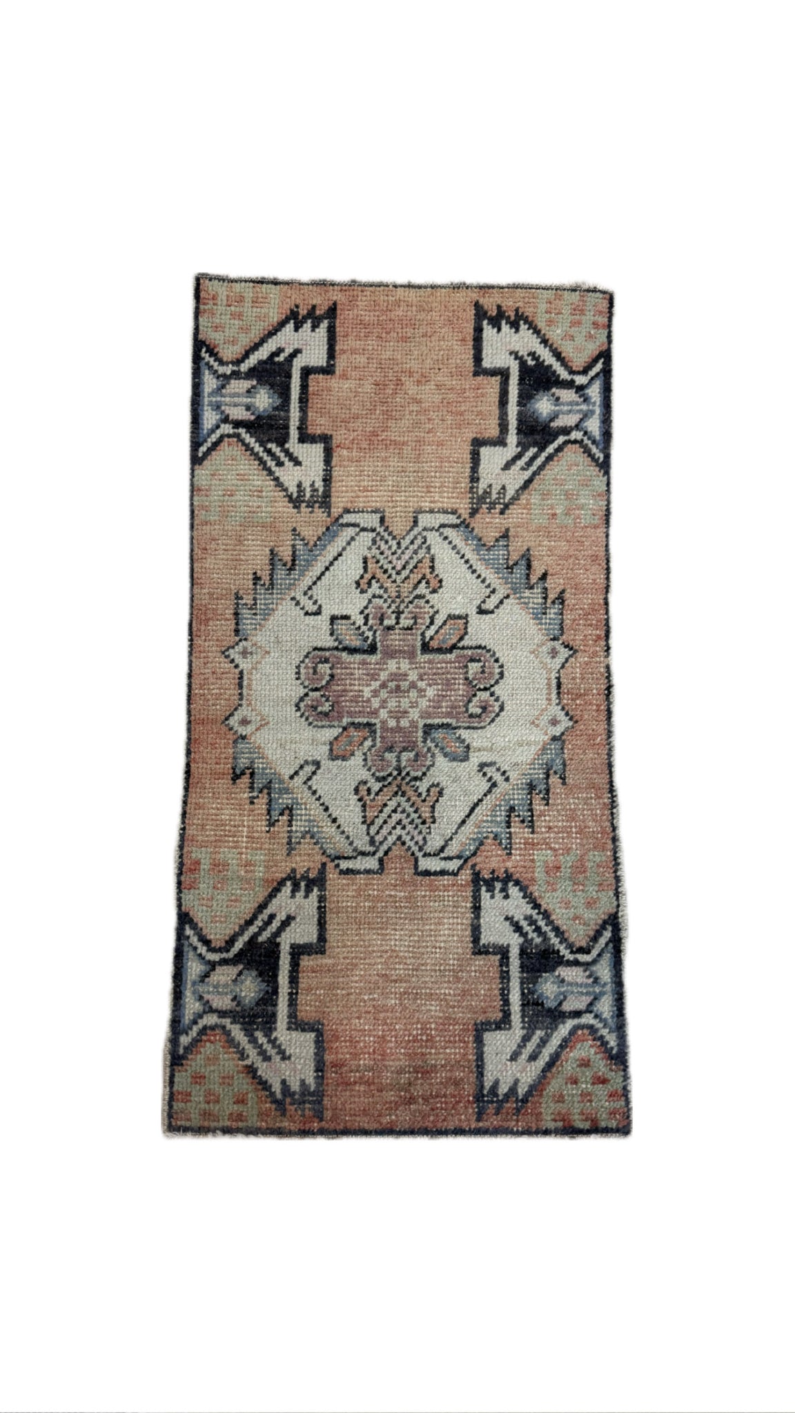 1.8'x2.9' Vintage Mini Rug