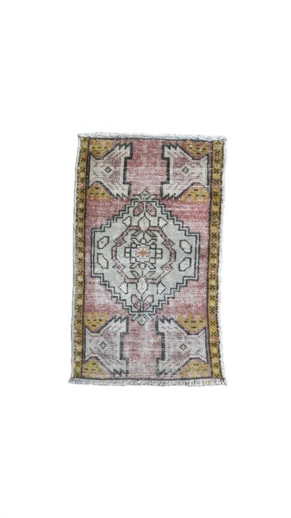1.8'x3.1' Turkish Rug