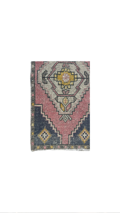 1.6''x3' Turkish Mini Rug