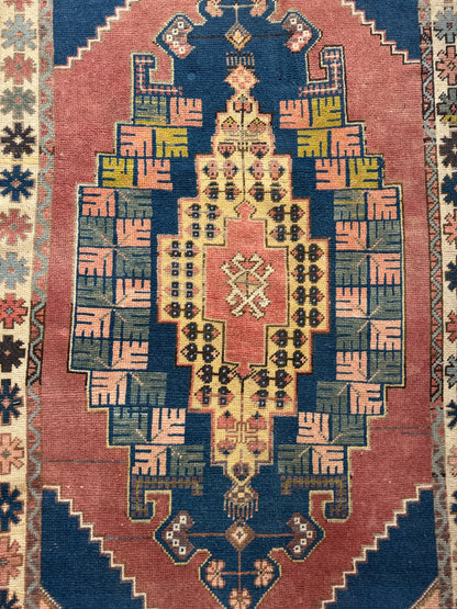 4.6'x8.6' Vintage Turkish Rug
