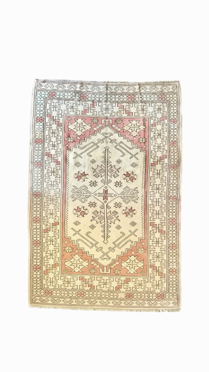 3.8'x5.6' Vintage Turkish Rug