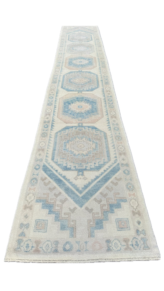 2.10'x16.6 Vintage Turkish Rug