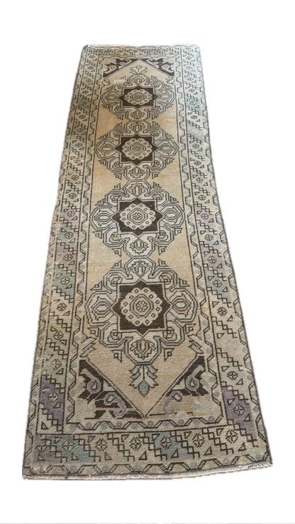 3'x9.4' Vintage Turkish Rug