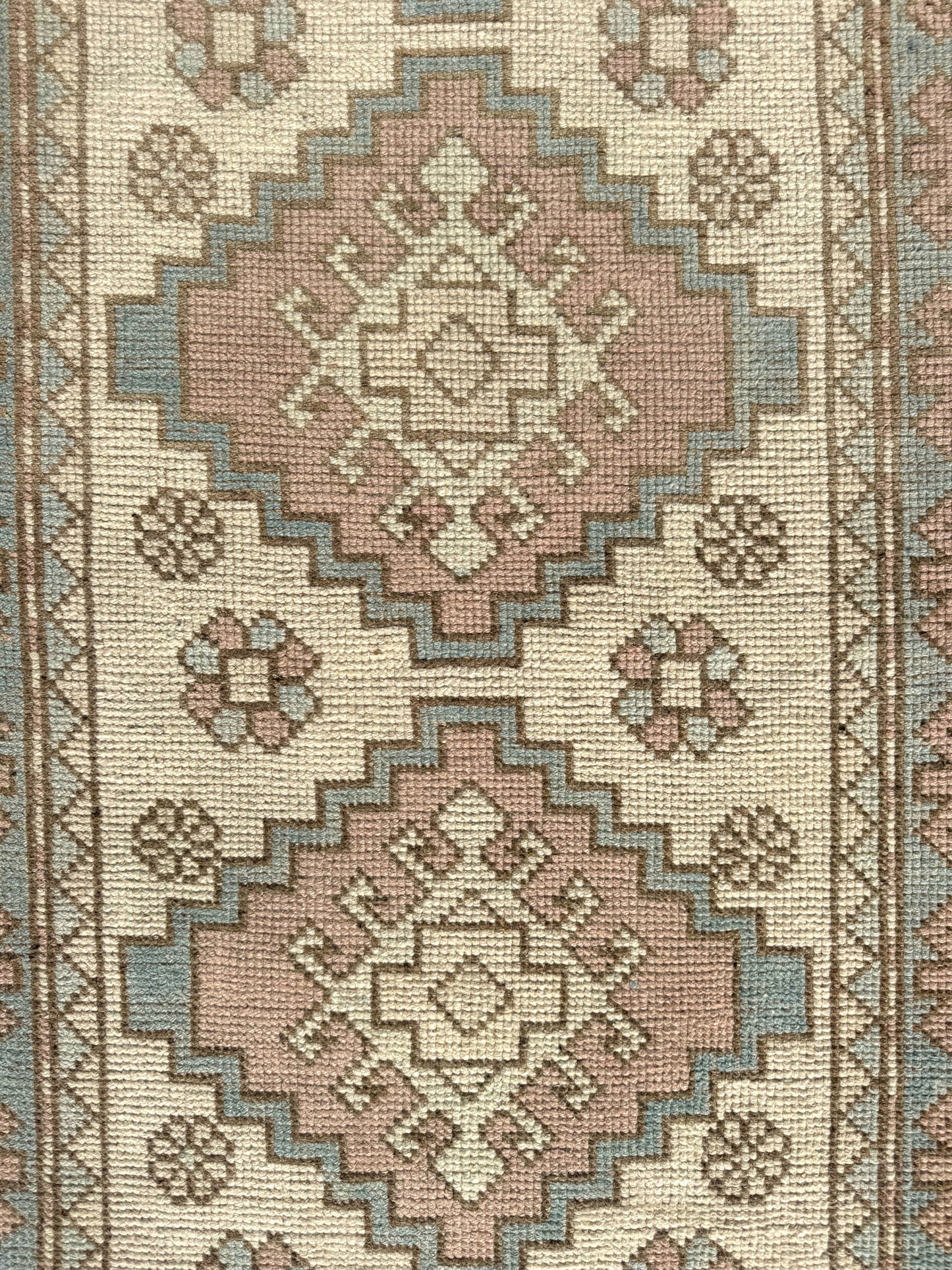 2.8'x11.7' Turkish Rug