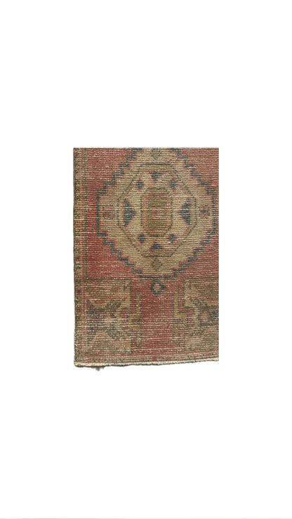 1.5'x3' Turkish Mini Rug
