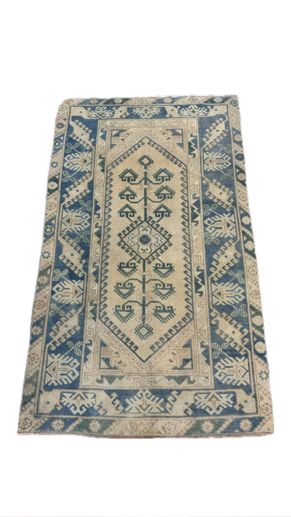 3.8'x6.1' Vintage Persian Rug