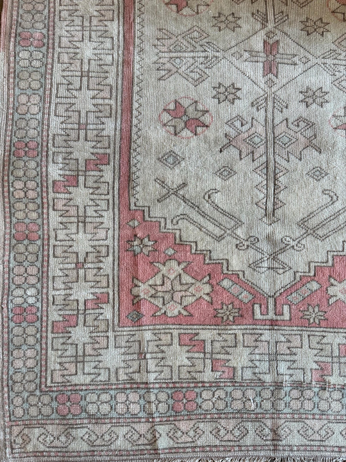 3.8'x5.6' Vintage Turkish Rug
