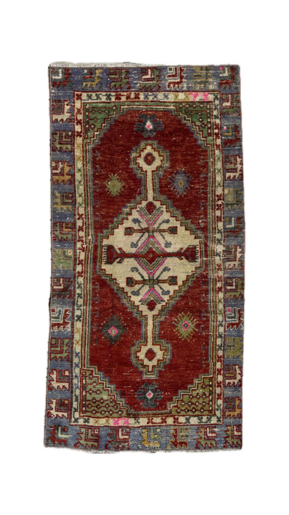 2.5'x4.8' Vintage Turkish Rug