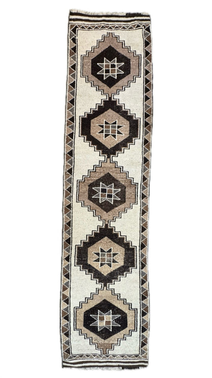 2.9'x12.3' Moroccan Rug