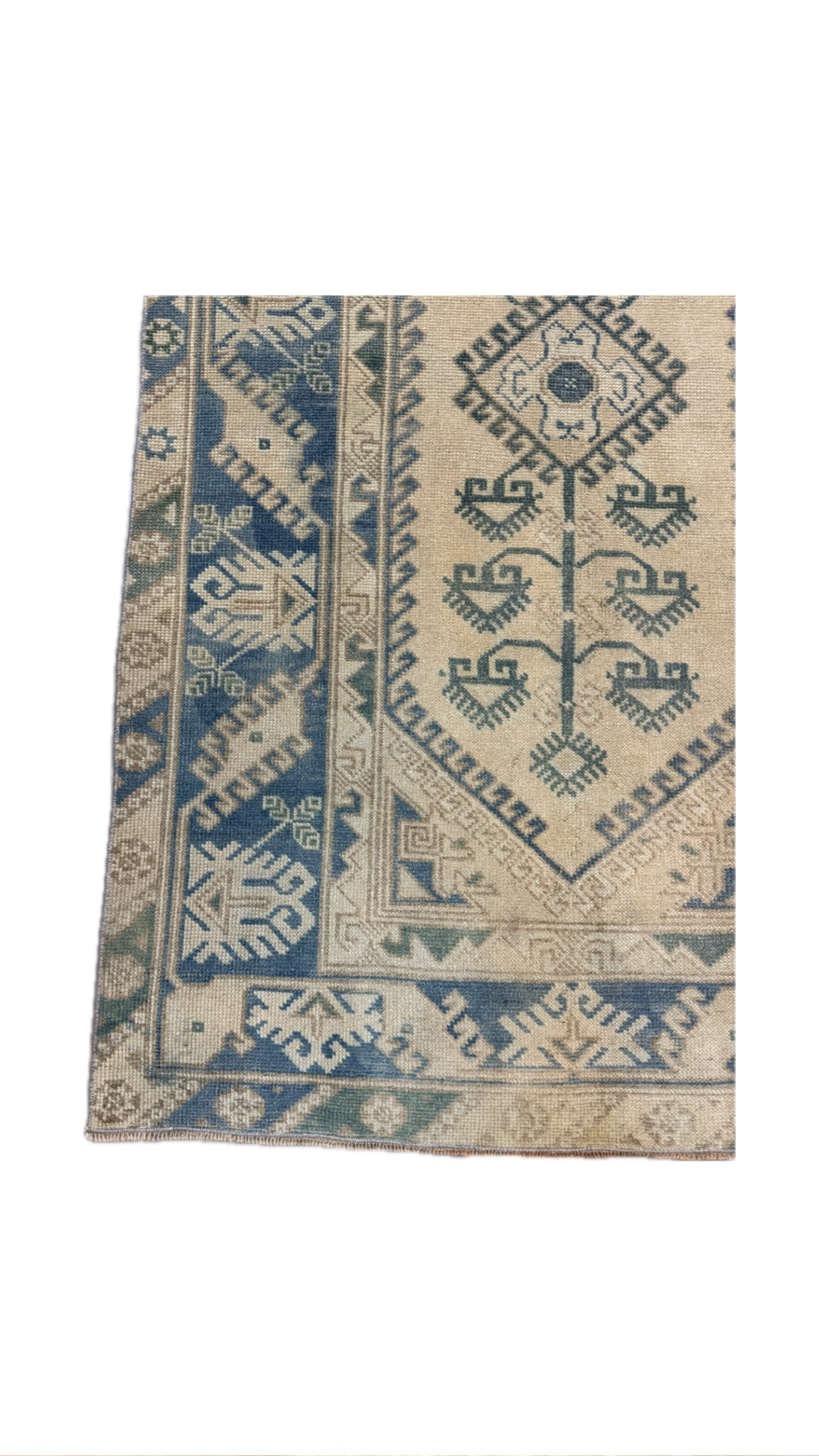3.8'x6.1' Vintage Persian Rug
