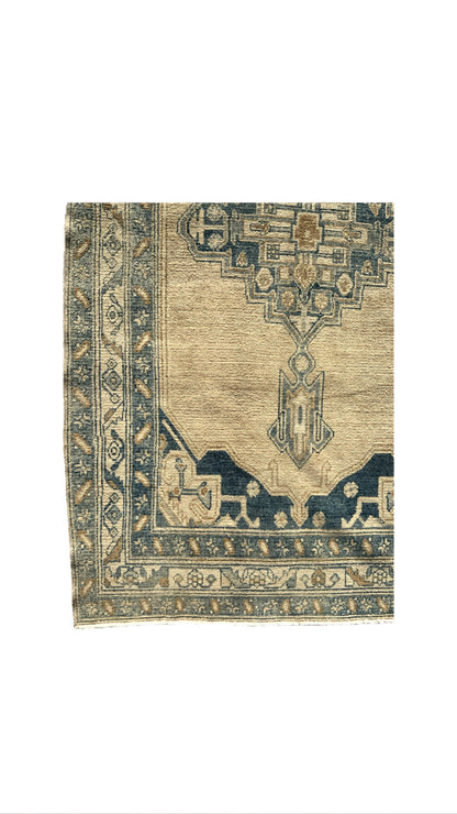 4.1'x6.8' Vintage Persian Rug