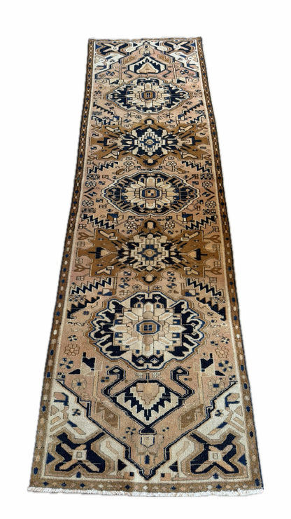 2.8'x9.6' Vintage Turkish Rug