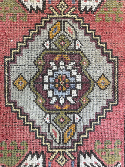 1.8'x3.4' Turkish Rug
